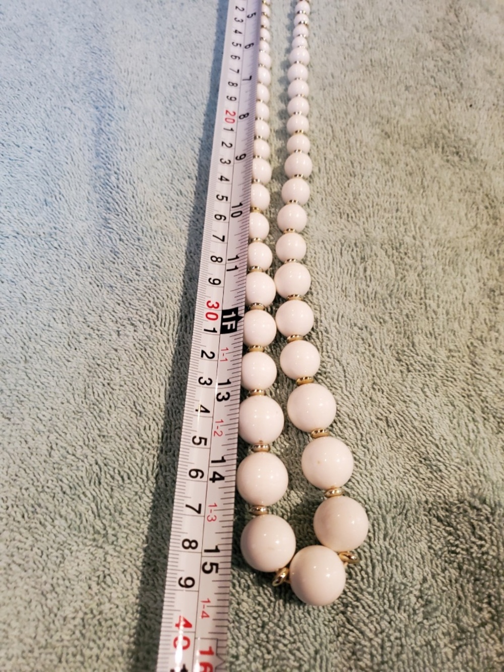 White necklace